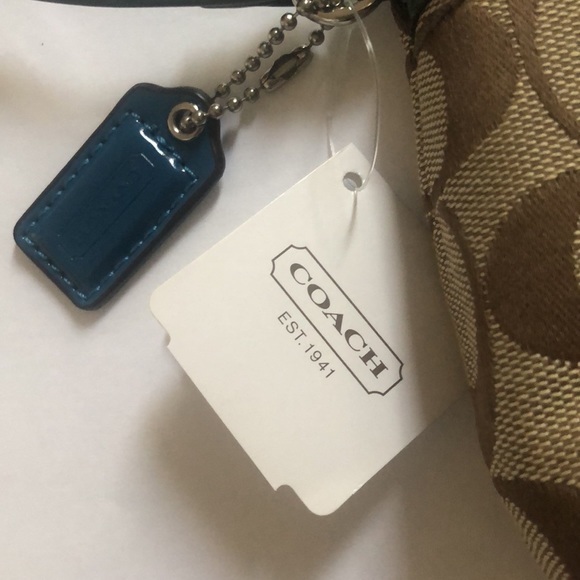 Coach Park Signature Medium Wristlet in Khaki & Ivy (Green) - Picture 8 of 16